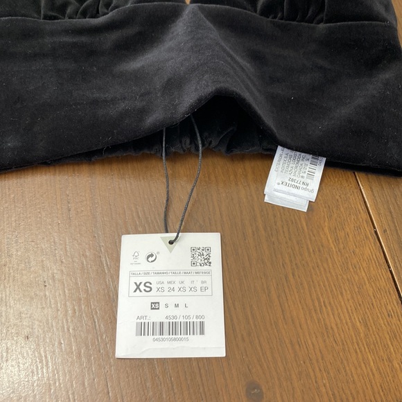 Zara Velvet Bralette - Picture 2 of 6